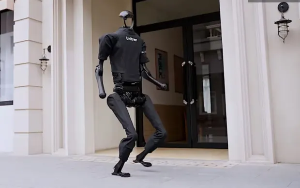 ربات انسان نمای چینی رکورد سرعت ربات های جهان را شکست