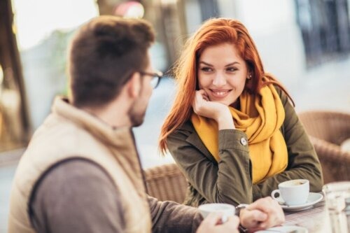 15 شگرد روانشناختی ساده برای اینکه بدانید کسی شما را دوست دارد یا خیر