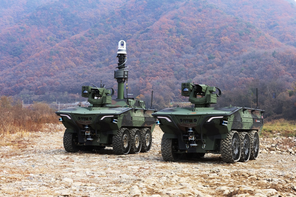 Hanhwa Arion قاطرهای رباتیک جدیدی که بار سربازان را حمل می کنند