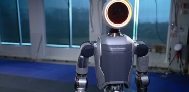 دامنه‌ی حرکات ربات انسان‌نمای اطلس ۲.۰ یادآور تسخیر شدگان فیلم «جن گیر» + ویدیو