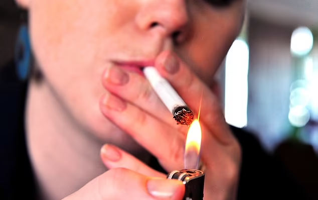 چرا زنان بیشتر از مردان به سیگار کشیدن اعتیاد پیدا می کنند؟