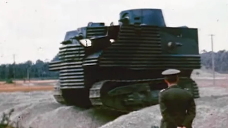 عجیب‌ترین خودروهای رزمی در جنگ جهانی دوم
