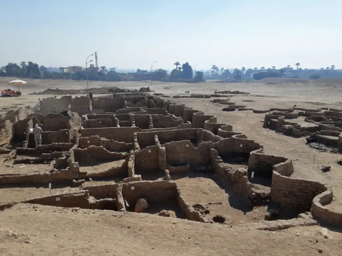 ۳ کشف شگفت انگیز مصر باستان با جزئیات عجیب و پیچیده
