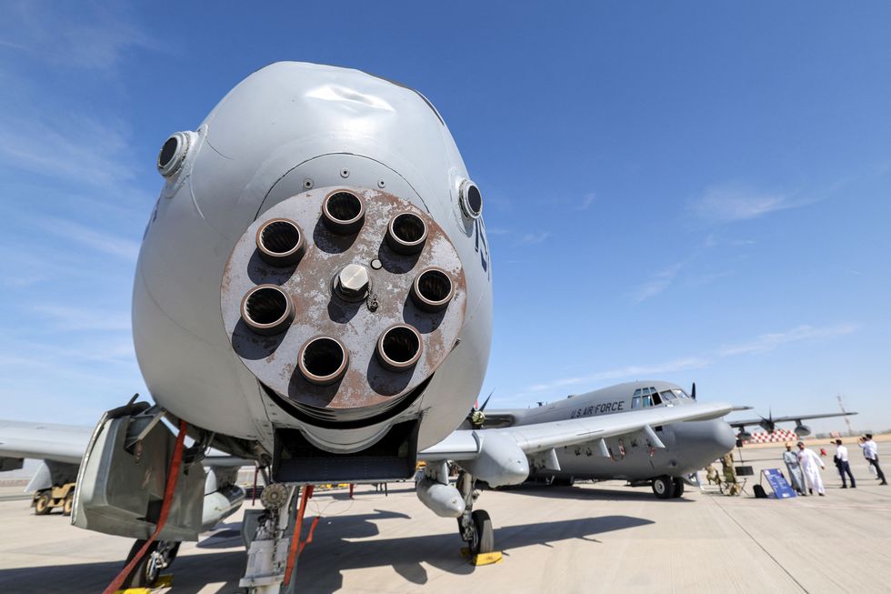 ویژگی های جت جنگنده A-10 Thunderbolt II ملقب به گراز