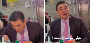 واکنش جالب سفیر کره جنوبی بعد از خوردن کله‌پاچه در یک کله‌پزی + ویدیو