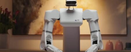 مهارت و سرعت باورنکردنی ربات انسان‌نمای جدید چینی در آشپزی و نظافت منزل + ویدیو