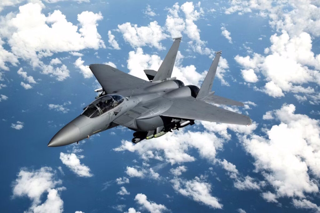 5 نیروی هوایی دارنده جنگنده F-15 Eagle