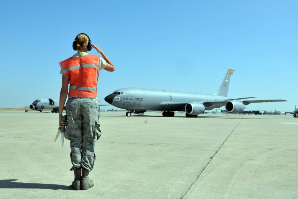هزینه تعمیر و نگهداری هواپیماهای نیروی هوایی ایالات متحده