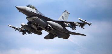 قیمت نسخه های مختلف جنگنده F-16 چقدر است؟