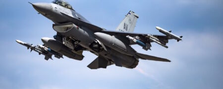 قیمت نسخه های مختلف جنگنده F-16 چقدر است؟