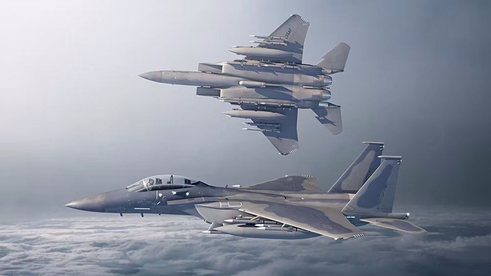 5 نیروی هوایی دارنده جنگنده  F-15 Eagle