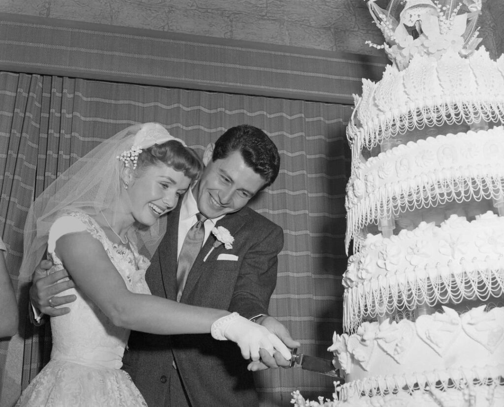 تصاویر ماندگار از جشن عروسی ستاره های قدیمی هالیوود