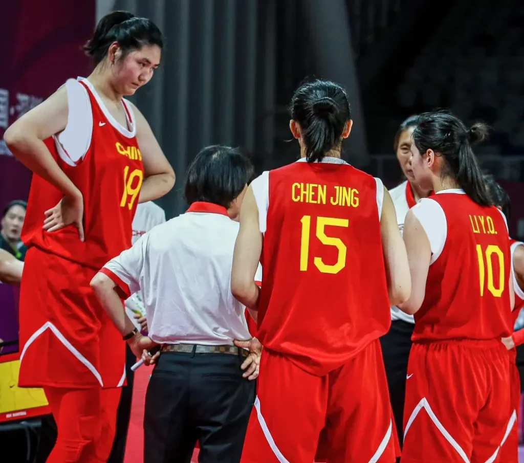 پدیده ۲ متر و ۲۰ سانتیمتری تیم بسکتبال زنان زیر ۱۸ سال چین