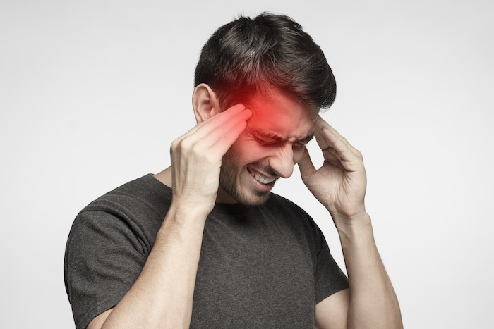 کدام سردردها خطرناک است؟ زنگ های هشداری که باید به آن توجه کنید