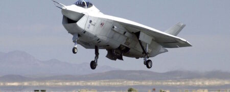 همه چیز در مورد X32؛ نسخه اولیه جنگنده نسل پنجمی بوئینگ که مغلوب F-35 شد