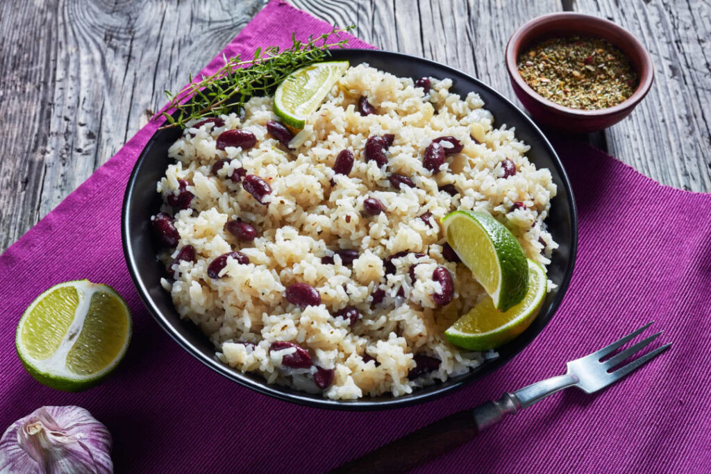 این غذای کارائیبی با وجود نامش با برنج و لوبیا درست میشود