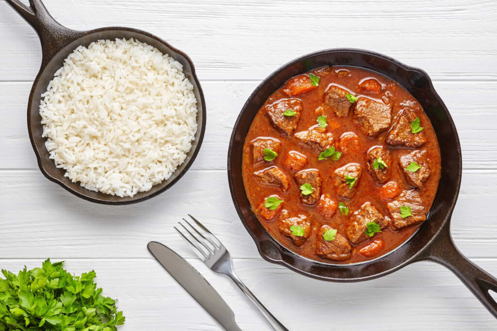Goulash خورشت مجارستانی است