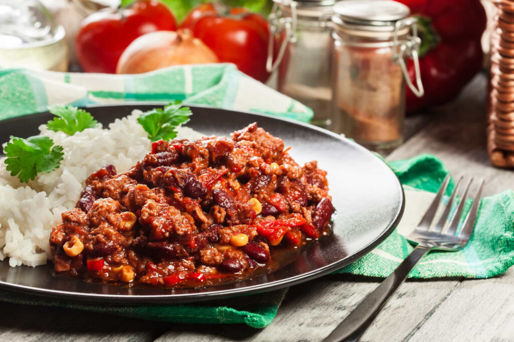 Chili con carne یک غذای کلاسیک مکزیکی است
