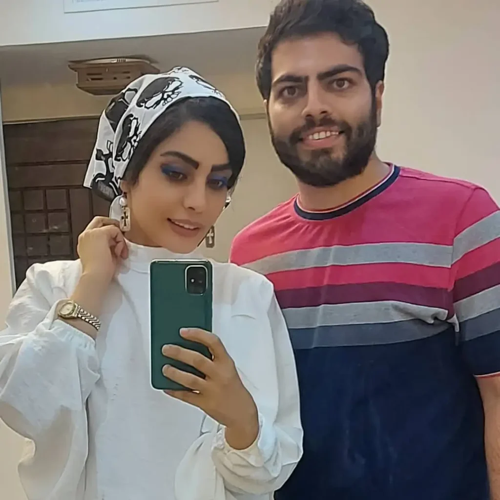 صحرا اسدالهی و برادرش