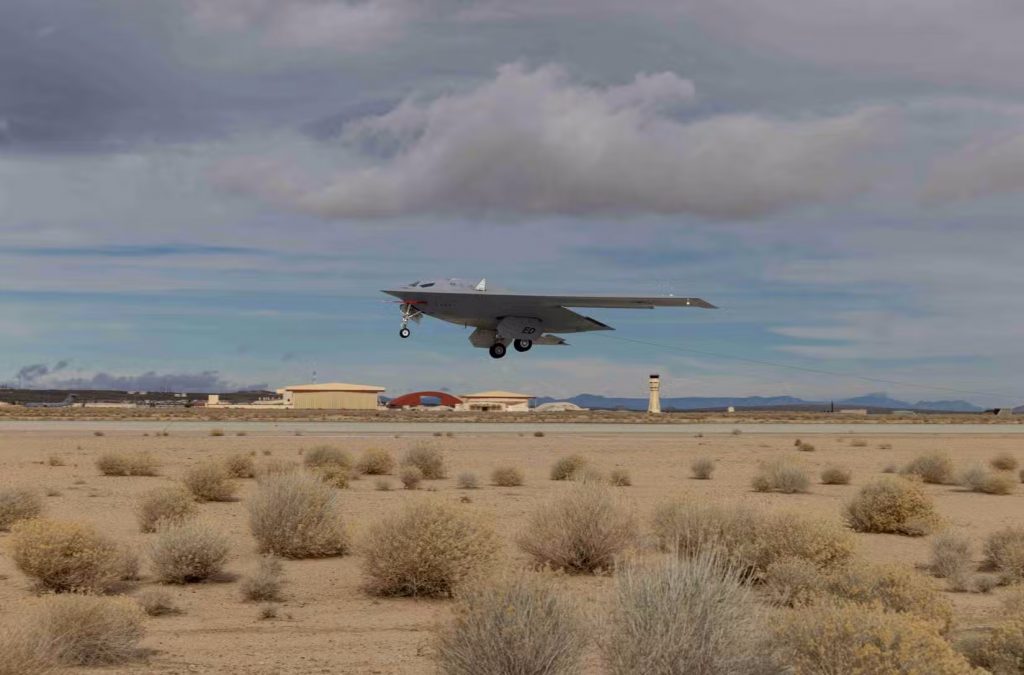 تفاوت های بمب افکن های B-21 Raider و B-2 Spirit