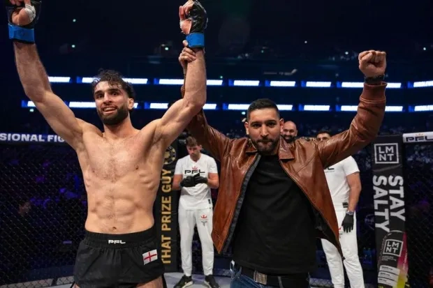 ویدیو لحظه شکستن دست مبارز MMA