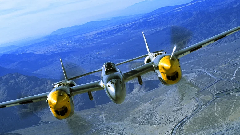 جنگنده P-38 Lightning