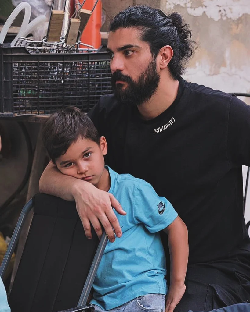 سینا مهراد و برادرزادهاش