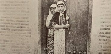 تصویری از آخرین سوگلی ناصرالدین‌شاه با لباس چینی