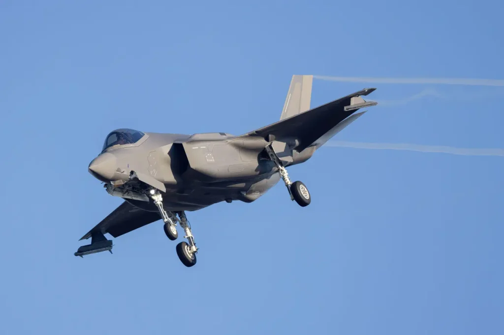 جنگنده رادارگریز F-35
