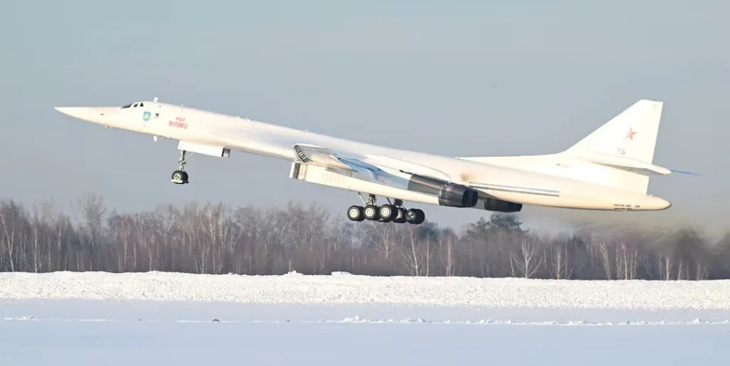 بمب افکن Tu-160 White Swan