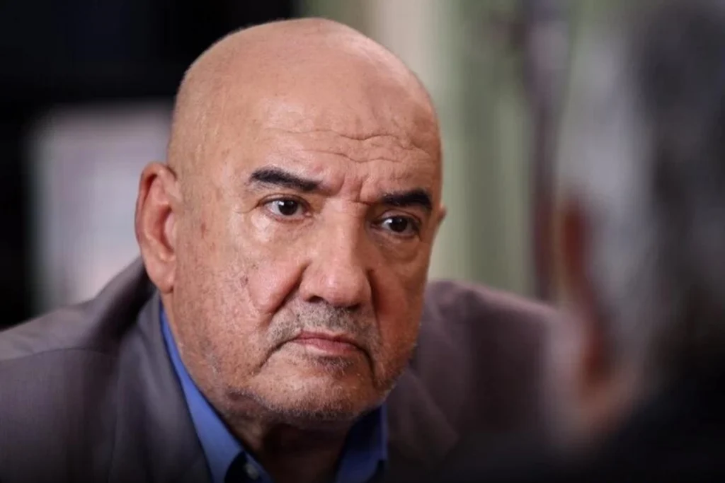 بیوگرافی احسان امانی؛ از شروع بازیگری در ۵۴ سالگی تا درخشش در سریال «وحشی»