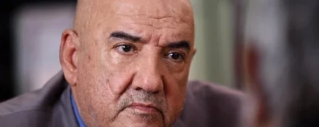 بیوگرافی احسان امانی؛ از شروع بازیگری در ۵۴ سالگی تا درخشش در سریال «وحشی»
