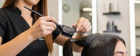 راهنمای جامع انتخاب بهترین مراکز کوتاهی، رنگ و مش، و کراتینه مو در تهران