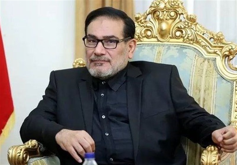 علی شمخانی: «با تنی زخمی میمانم تا همچنان دلیل دشمنی خصم باشم»