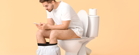 چند دقیقه در توالت بنشینیم؟ هشدار پزشکان را جدی بگیرید
