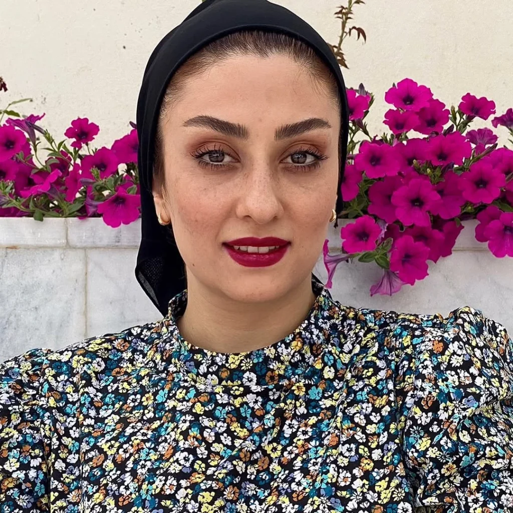 الهام طهموری 