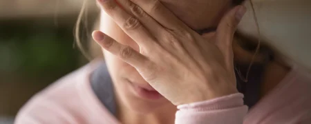 ۵ راهکار کلیدی برای مراقبت از سلامت روان در مواجهه با اخبار جنگ