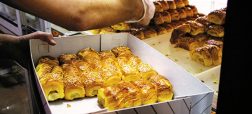 پلمب کارگاه زیرزمینی تولید شیرینی و بیسکویت غیربهداشتی در شیراز + ویدیو
