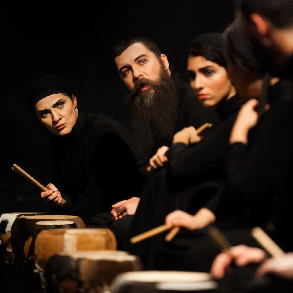 رویا نونهالی در تئاتر
