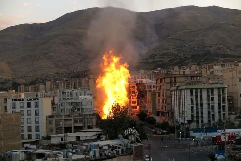 انفجار انبار نفت شهران