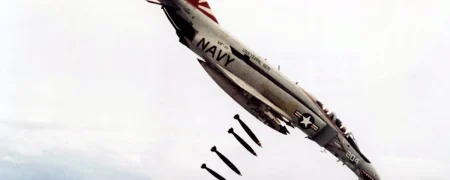 سرعت جنگنده F-4 Phantom چقدر بود و چه نقص‌هایی داشت؟