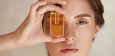 چطور از ویتامین C به‌درستی استفاده کنیم تا پوستی شفاف داشته باشیم؟