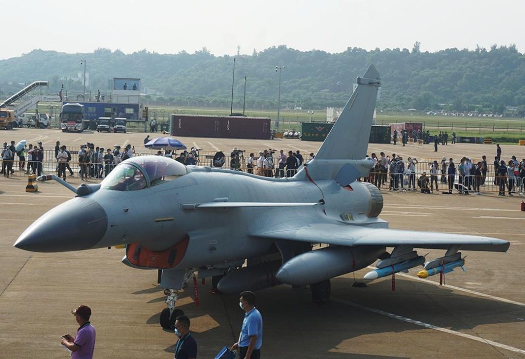 جنگنده Chengdu J-10C چه ویژگی هایی دارد؟