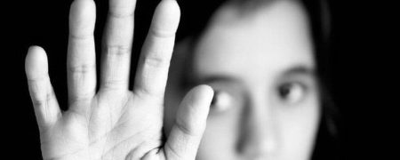بازداشت ناپدری به اتهام تعرض به دخترخوانده ۱۳ ساله‌ در تهران