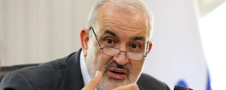 شوخی وزیر نیرو در مورد قطعی برق: «خواهرزاده‌م میگه، برق می‌ره، کجا می‌ره؟»