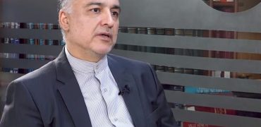 ترک نشست خبری سفیر ایران در ارمنستان به خاطر حضور خبرنگار رادیو فردا + ویدیو