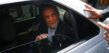 ماجرای بنزین ماشین پزشکیان از زبان وزیر نفت: «نشانه‌ای از مخلوط‌ شدن آب با بنزین یافت نشد»