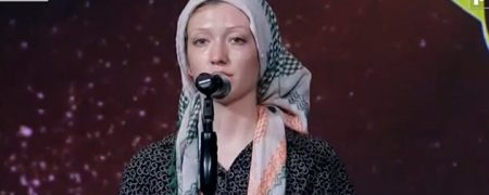 شعار «مرگ بر آمریکا» و «مرگ بر اسرائیل» از زبان خبرنگار آمریکایی در تهران + ویدیو