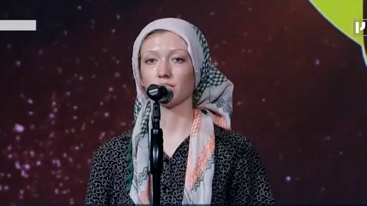 شعار «مرگ بر آمریکا» و «مرگ بر اسرائیل» از زبان خبرنگار آمریکایی در تهران + ویدیو
