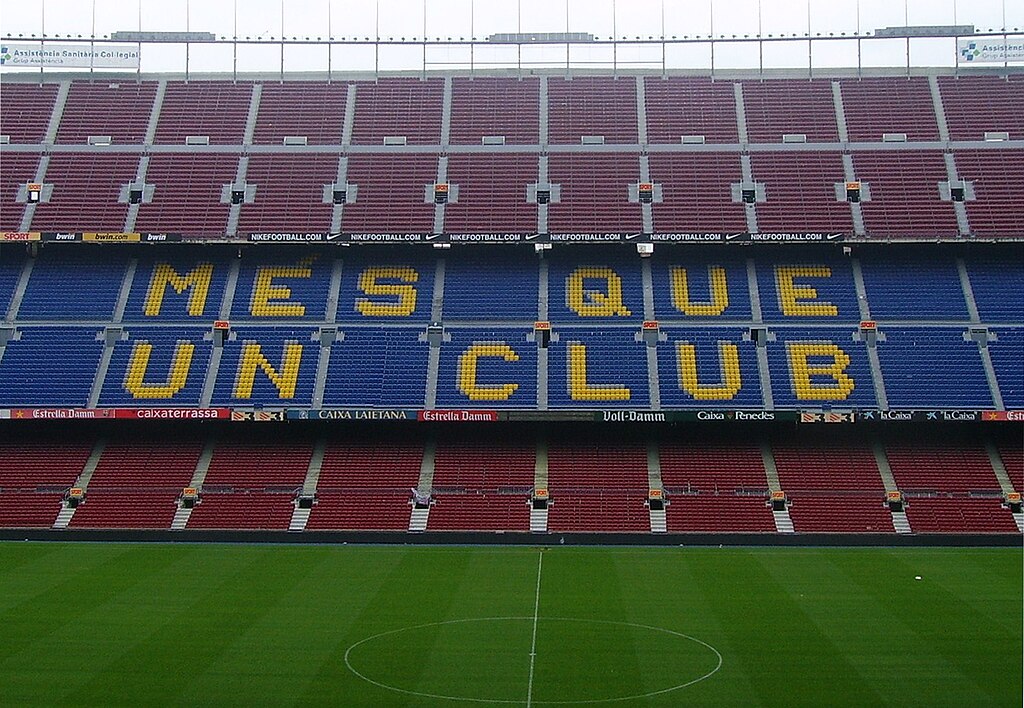 شعار Més que un club به چه معناست؟